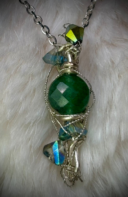Evergreen guardian: nephrite pendant (set available )