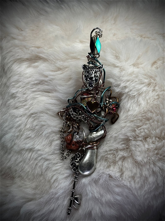 GREGORY LEOPARD ; GUARDIAN OF THE HEART