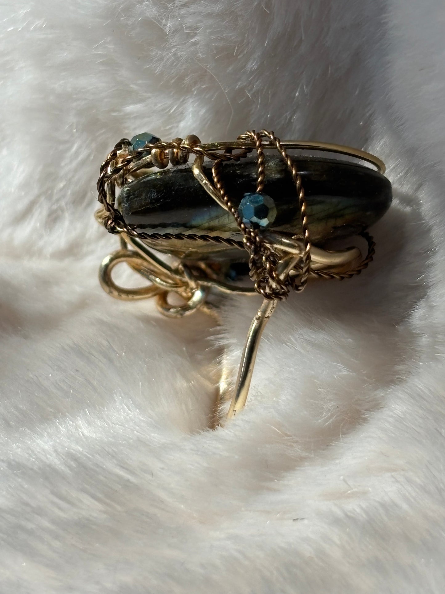 Labradorite heart ring: Knowing