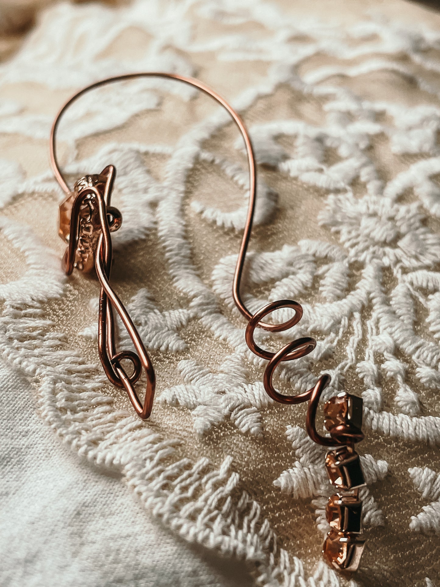 Morganite Earcuff