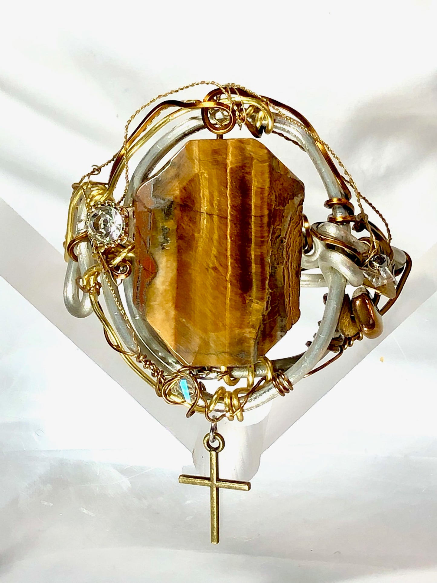 Tiger eye cross