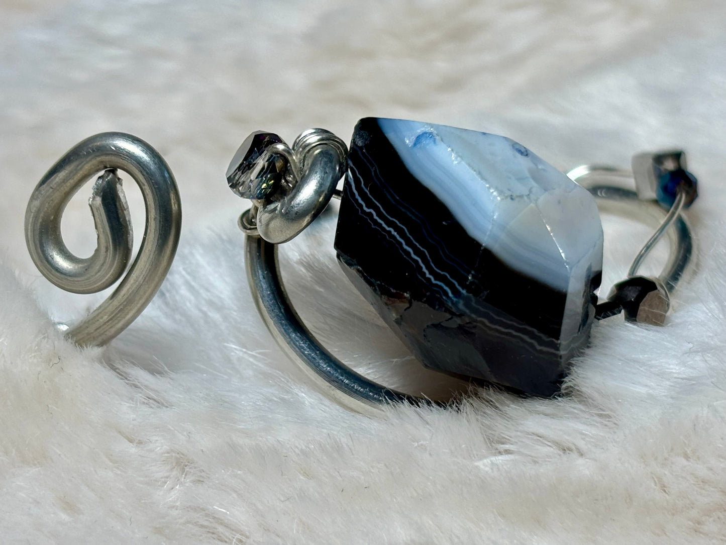 Blue banded agate: Earth Anchor, ￼￼