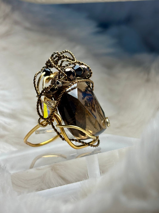 Smoky topaz ring: Gatsby‘s Daisy again ￼
