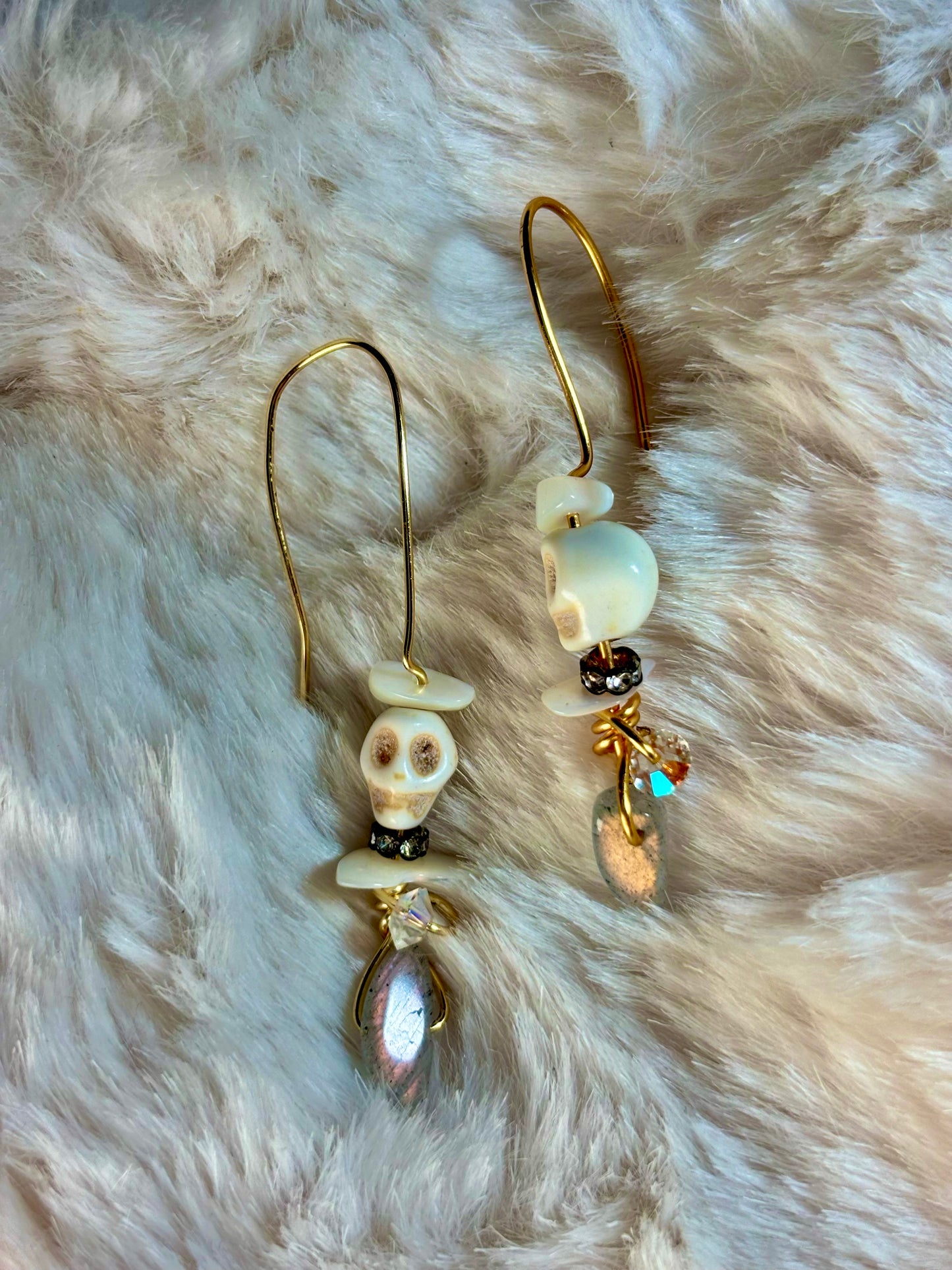 Captain’s Oath Earrings: Till Death Do We Part Series of The Johnny Collection