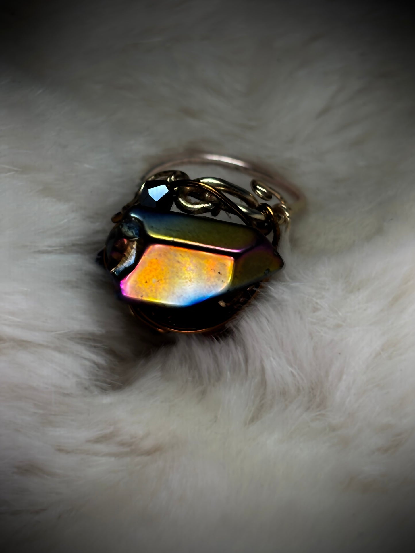 Titanium Aurora quartz ring: living color ￼