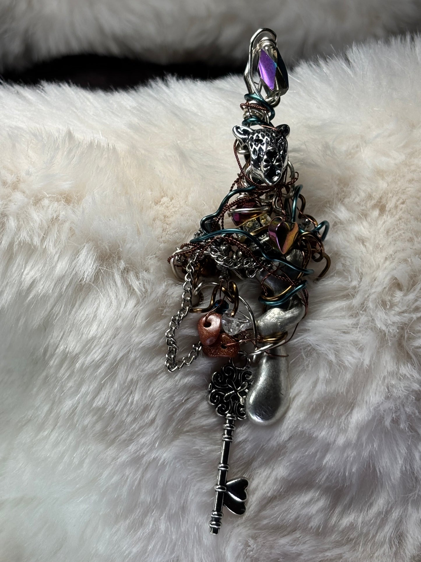 GREGORY LEOPARD ;  GUARDIAN OF THE HEART