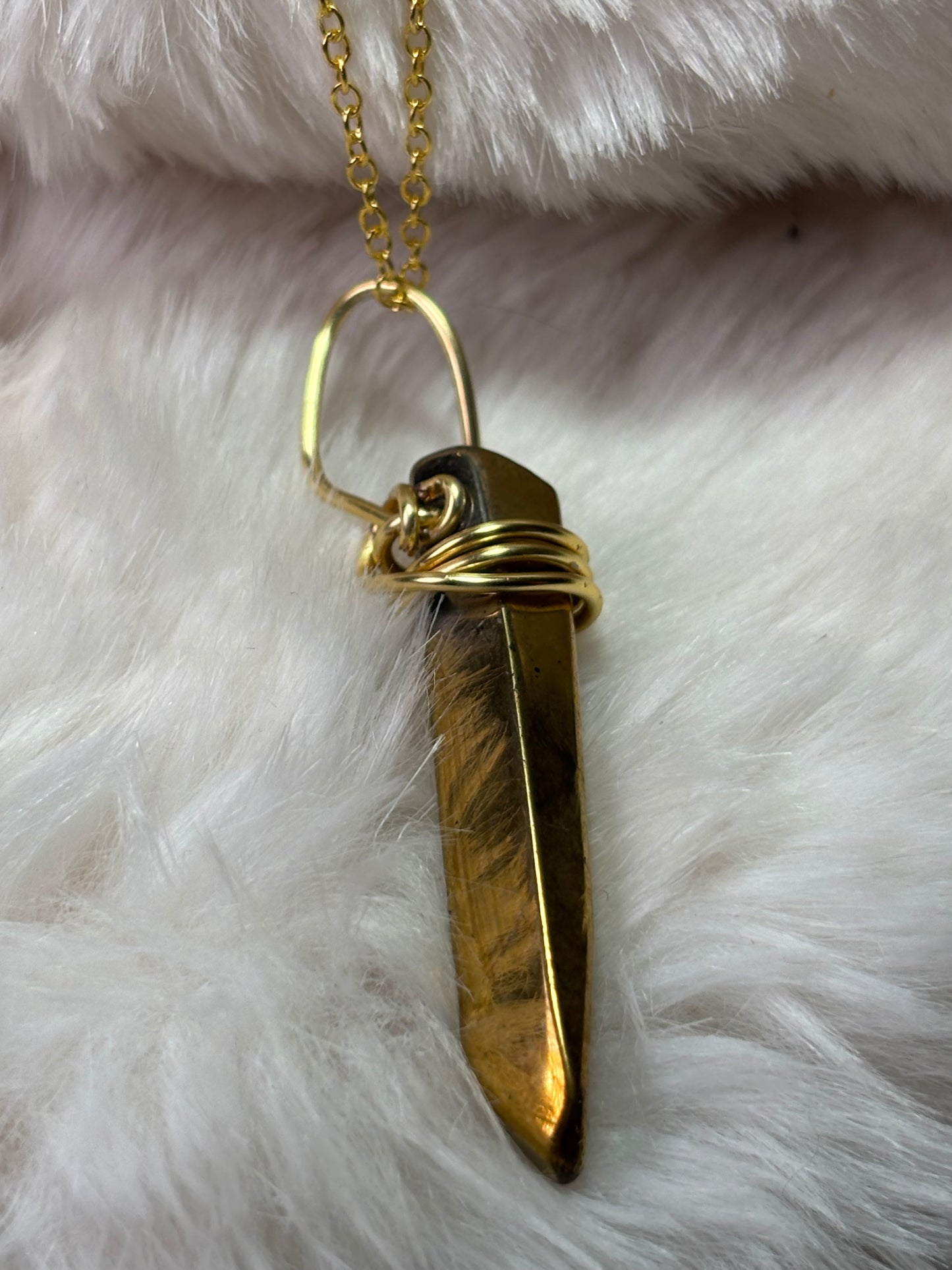 Aura Hemitite: ￼Tribal King