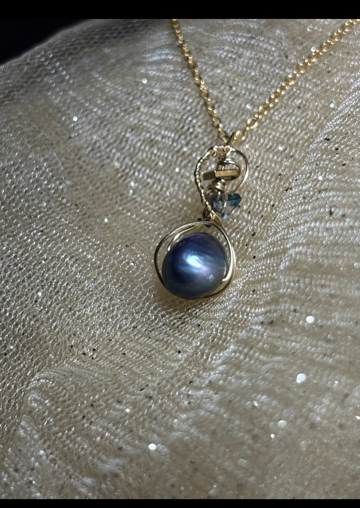 Pearls of the Deep pendant (set available)