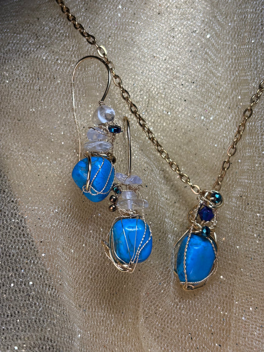 Sky Tide: Howlite Earrings, earring, and pendant set ￼