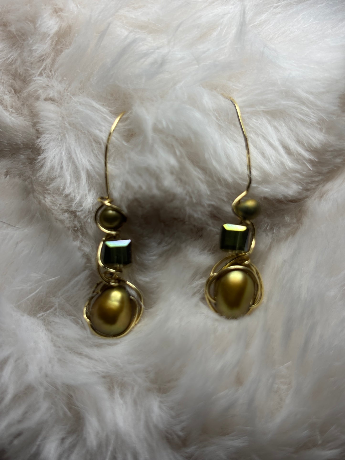 Pearls of the Sea: sea pearl pendant (set available)