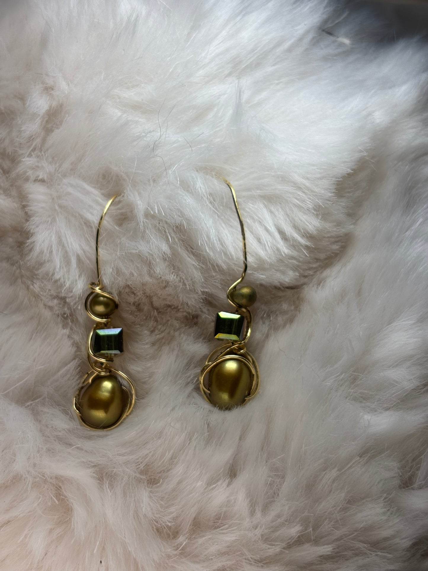 Pearls of the Sea: sea pearl pendant (set available)