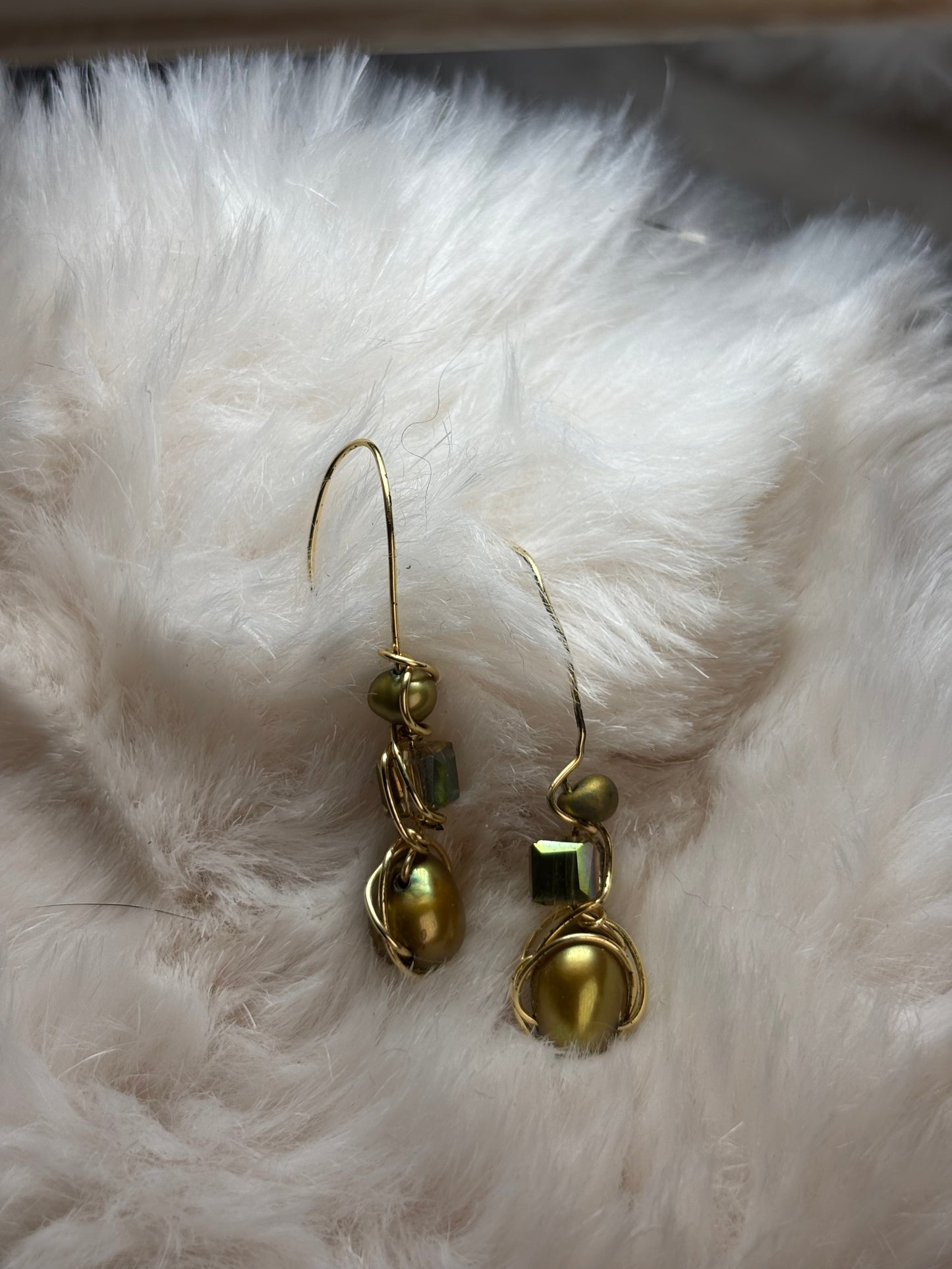 Pearls of the Sea: sea pearl pendant (set available)