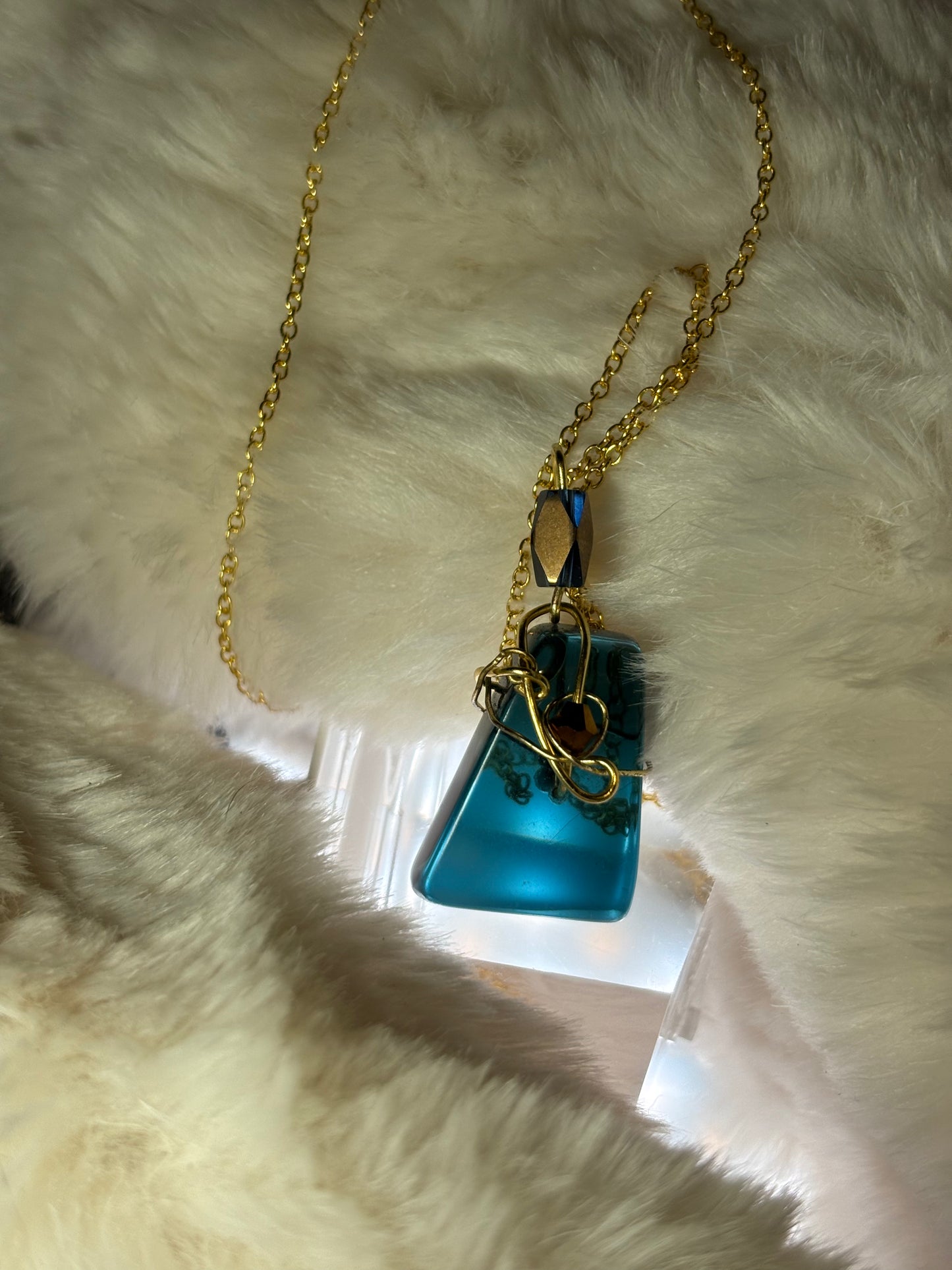 Blue Hour Drops
Candy Collection – Twilight Edition pendant (set available)