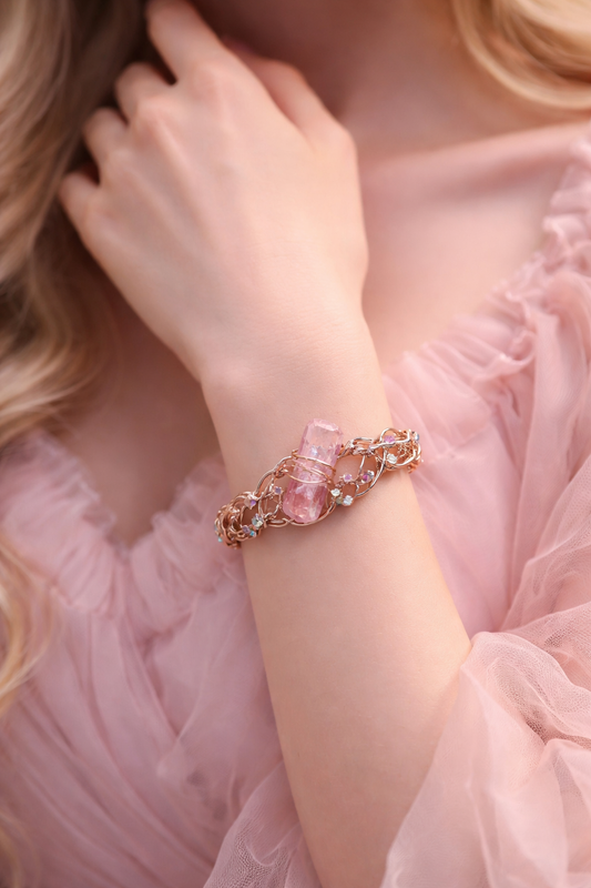 Pink crystal bracelet: heal my heart ￼