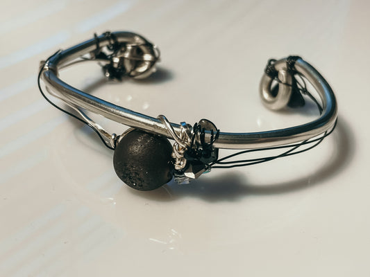 Black geode bracelet
