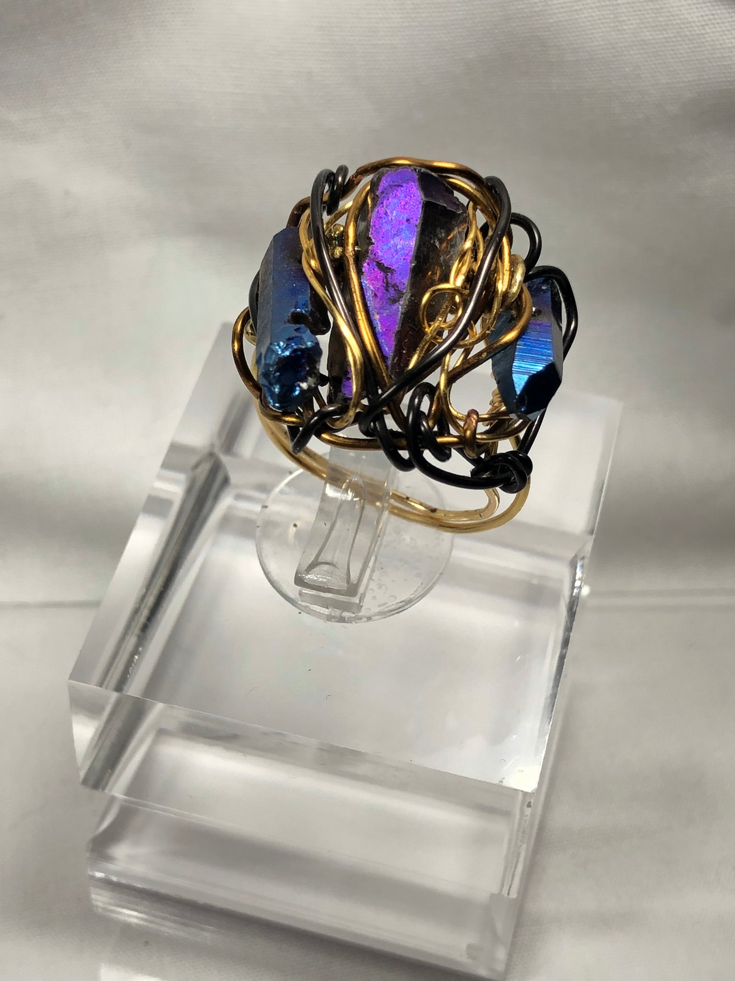 Peacock ore ring